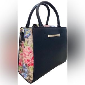 Betsey Johnson Long Body Strap Pocketbook. NWT